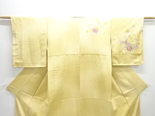  孔雀に菊・牡丹模様刺繍訪問着